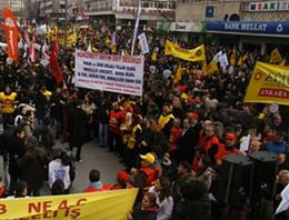 Söyledikleri marş suç sayıldı! Söyledikleri marş suç sayıldı!